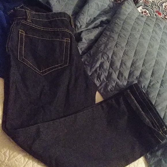 Jeans - Picture 2 of 3